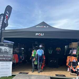 🚨 C’EST LE JOUR J ! 🚨 Retrouvez-nous dès aujourd’hui et jusqu’à ce dimanche 12 octobre au @rocdazur – Espace Bougnon👉 Venez découvrir nos collections CLUB personnalisables 🎉 Profitez aussi de fins de série et promos exclusives (stock limité !)📍 Stand POLI – On vous attend nombreux !#poliwear #rocazur #frejus #club