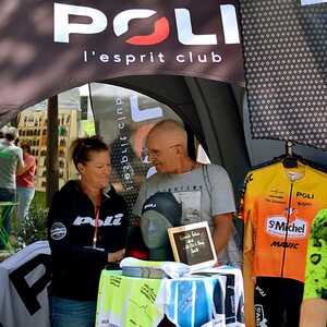 🚴‍♂️🔥 POLI à la Corima Drôme Provençale de la partie ?! 🔥🚴‍♀️Les 29 & 30 mars 2025, cap sur Montélimar pour un week-end 100% vélo ! 🏁💨📍 Au programme : 👉 Samedi : place au gravel pour une sortie fun et conviviale 🌿🚴‍♂️ 👉 Dimanche : les cyclosportives s’enchaînent sur les magnifiques routes de la Drôme 🏔️💥 Et bien sûr, retrouvez-nous sur le stand POLI : ✅ Découvrez nos nouvelles collections cyclisme 👕✨ ✅ Échangez avec notre technico-commerciale @christel_sala7 sur vos projets club 🤝 ✅ Profitez d’un moment convivial entre passionnés de vélo 🚴‍♂️💛Alors, qui participe ? Dites-le-nous en commentaire ! ⬇️#corima #corimadromeprovencale @corimadromeprov