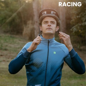 🤩 ZOOM SUR LA COLLECTION AUTOMNE-HIVEREn ce début de saison, équipez-vous comme il se doit avec notre toute nouvelle collection cyclisme pour Homme Racing !Des maillots manches longues et des vestes thermiques conçus pour allier confort et performance, et disponible en 2 coloris.Alors, préparez vos futures sorties hivernales avec POLI ! 🚴🏼‍♂️🌬️ 👉Rdv sur poli.fr#Cyclisme #Cycling #teamPOLI #autumn #fallseason #winter #poli