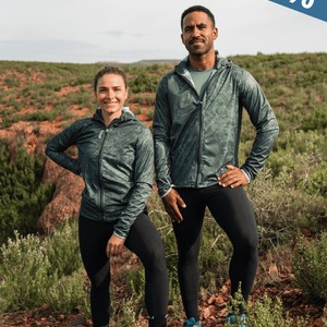 ❄️ SOLDES : Restez en mouvement, quelles que soient les conditions ❄️ Nos vestes de running et de trail sont à -30% !Protection légère, respirabilité et aisance Pour continuer à performer sur route comme en sentier 💪👉 Offres valables pendant les soldes d’hiverDécouvre toutes les soldes sur poli.fr#poliwear #blackfriday #running #trail