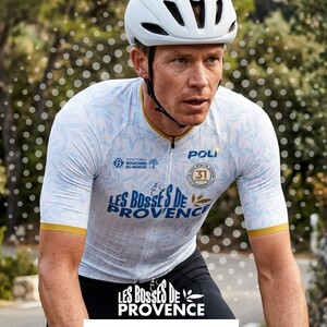 🚴‍♂️ ON SE RETROUVE AUX BOSSES DE PROVENCE !À cette occasion, retrouvez POLI les 26 & 27 septembre 2026 sur le village exposants lors de la 31e édition des Bosses de Provence.☀️Que vous soyez sur le vélo ou à pied, venu encourager les participants ou simplement de passage, venez nous rencontrer et partager un moment avec notre équipe.📍Rendez-vous au village exposants à Marseille - Campus LuminyToute l’équipe POLI est fière d’être partenaire des Bosses de Provence !💛On vous attend nombreux !#LesBossesDeProvence #Cyclisme #poli #teamPOLI #Cycling